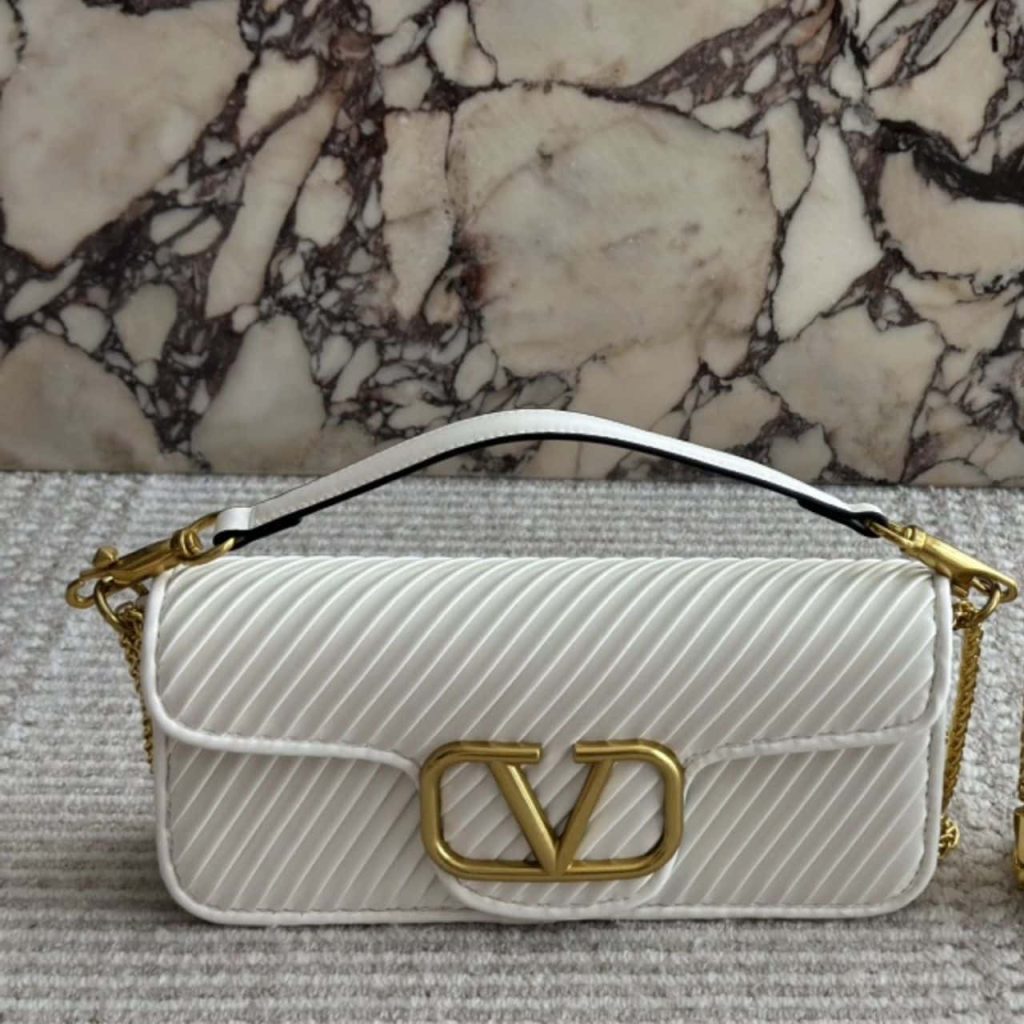 Valentino Garavani Locò Shoulder Bag In Pleated Nappa White 26Cm - Image 3