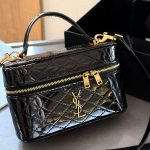 Saint Laurent Gany Vanity Bag In Patent Leather Black 19Cm - Image 3