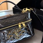 Saint Laurent Gany Vanity Bag In Patent Leather Black 19Cm - Image 4