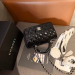 Chanel Classic Mini Bag In Shiny Leather With Handle Black 20Cm - Image 4