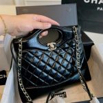 Chanel 31 Bag Leather Black 24Cm - Image 3