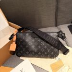 Louis Vuitton Pochette Accessoire Bag Black 24Cm - Image 6
