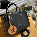 Louis Vuitton Onthego MM Wilde At Heart Bag Black 35Cm M58522 - Image 4