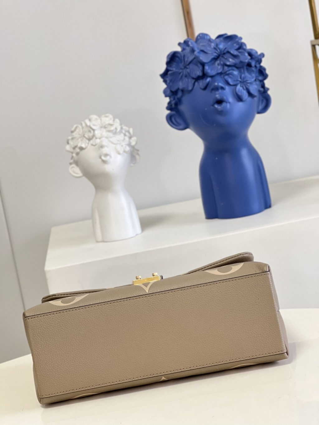 Louis Vuitton Madeleine MM 30Cm Beige M46041 - Image 6