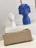 Louis Vuitton Madeleine MM 30Cm Beige M46041 - Image 6