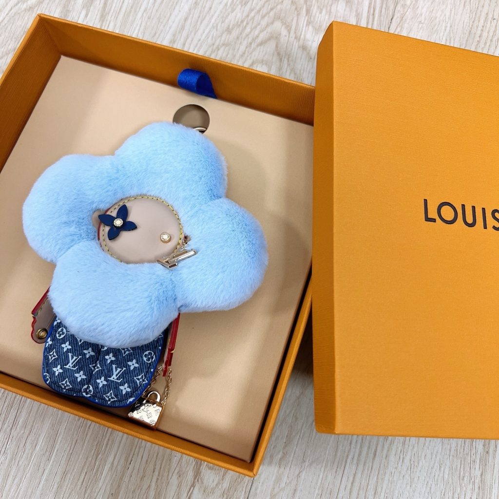 Louis Vuitton Vivienne Fashionista Bag Charm Lady - Image 14