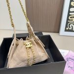 Chanel 25 Small Handbag Suede And Gold Tone Metal Light Grey 26Cm - Image 5