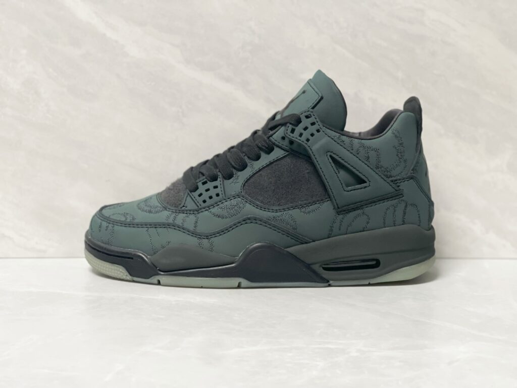 Nike Jordan Air Jordan 1 Sneaker - Image 2