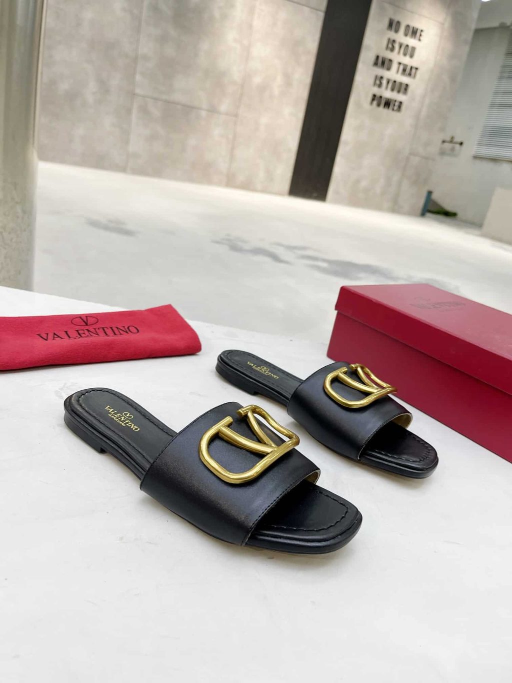 Valentino Garavani Vlogo Signature Slide Sandal Black - Image 3