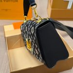 Louis Vuitton Twist MM Monogram Jacquard Black 23Cm - Image 7