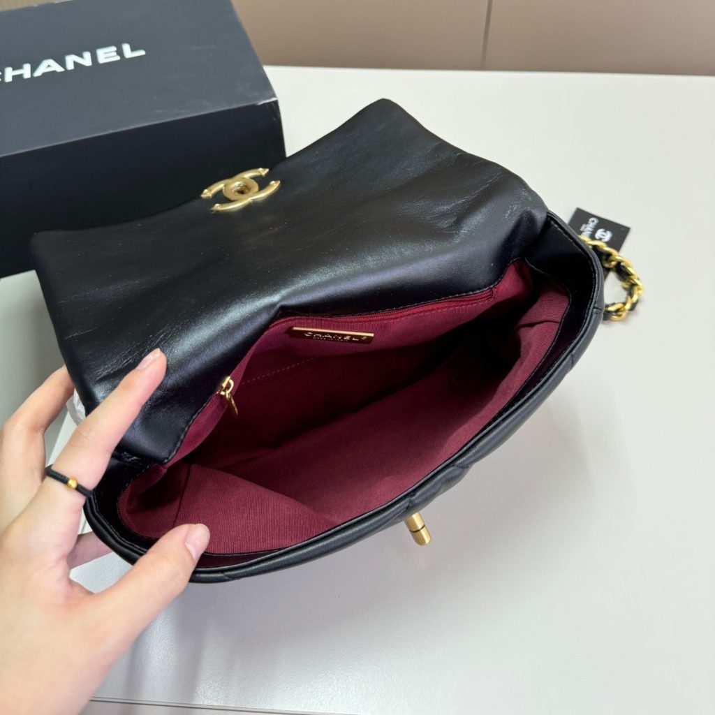 Chanel 19 Handbag Shiny Gold And Silver Tone Black 26Cm AS1160 B04852 94305 - Image 4