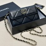 Chanel Flap Bag Black 19Cm - Image 3