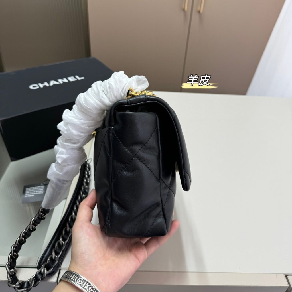 Chanel 19 Handbag Shiny Gold And Silver Tone Black 26Cm AS1160 B04852 94305 - Image 10