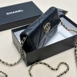 Chanel Flap Bag Black 19Cm - Image 9