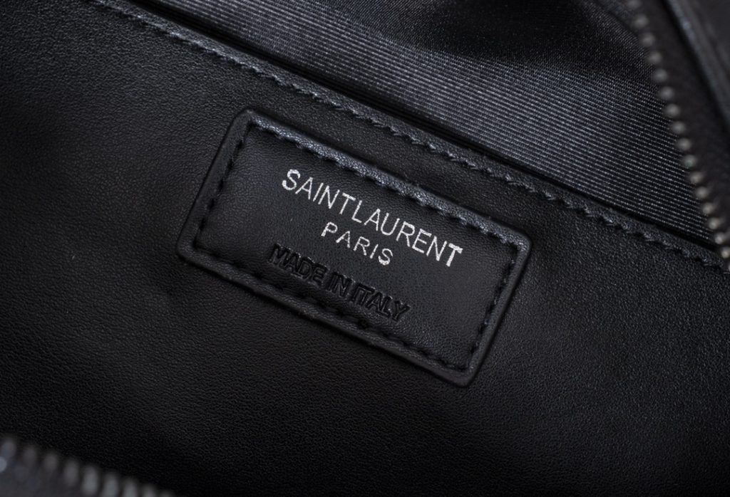 Saint Laurent Lou Camera Bag In Quilted Black Noir Leather 23Cm 612544Dv7081000 - Image 4