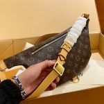 Louis Vuitton Bumbag Monogram 26Cm M43644 - Image 4