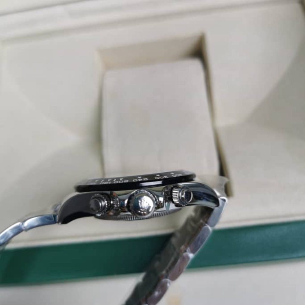 Rolex Oyster Perpetual Cosmograph Daytona 40mm - Image 4