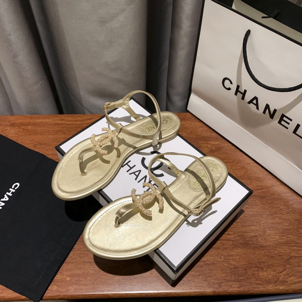 Chanel Gold Pearl Cc Logo Thong Sandals Golden - Image 3