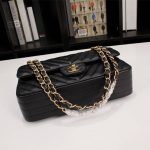 Chanel Medium Classic Flap Bag Chevron Black 25Cm - Image 4