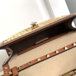 Valentino Garavani Rockstud Small Raffia Shoulder Bag Natural 22Cm - Image 7