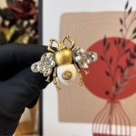 Gucci Gg Bee Brooch Gold With Stone - Image 4