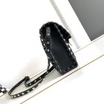 Valentino Garavani Rockstud Small Raffia Shoulder Bag Black 22Cm - Image 4