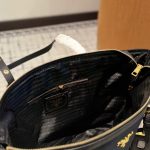 Prada Luxury Gallery Pocono Shoulder Black 34Cm - Image 6