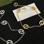 Gucci Interlocking Bracelet Yellow Gold ‎629904 J8500 8000 - Image 4