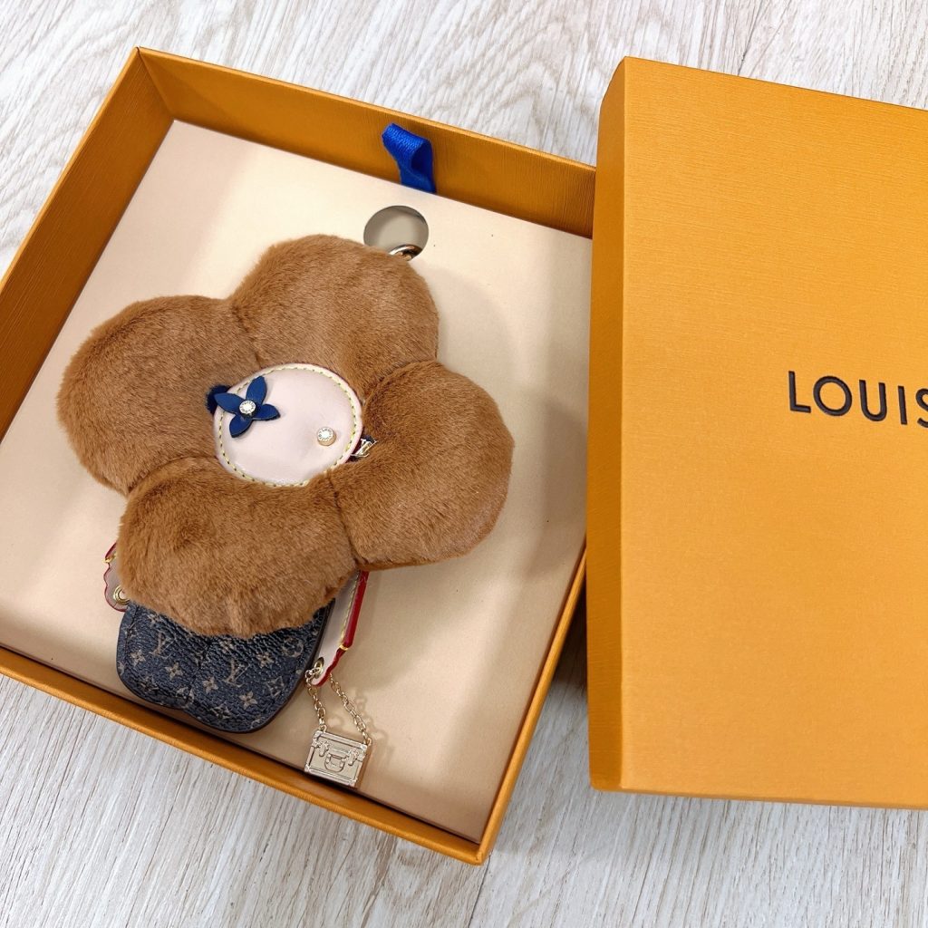 Louis Vuitton Vivienne Fashionista Bag Charm Lady - Image 9