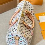 Louis Vuitton Keepall Bandoulière Vanilla 40Cm M25233 - Image 4