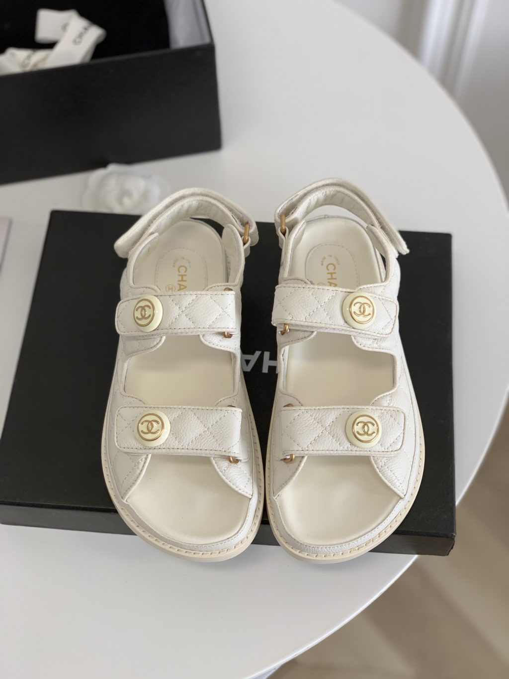 Chanel Cc Button Velcro White Sandals Grained Leather - Image 3