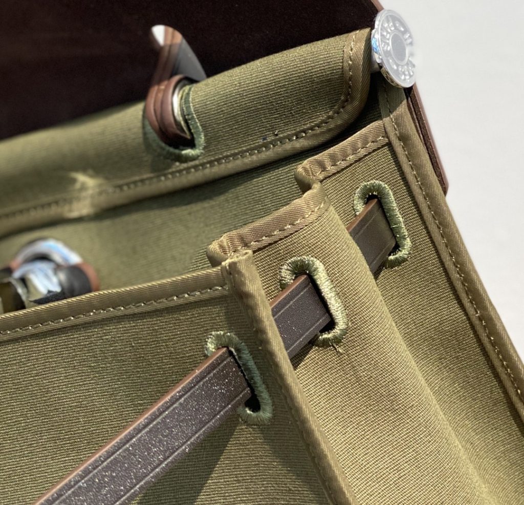 HERMES HERBAG ZIP 31 BAG PALLADIUM HARDWARE KHAKI 31CM - Image 5