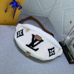 Louis Vuitton Bumbag Monogram Teddy Fleece White 37Cm M23715 - Image 3