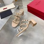 Valentino Garavani Rockstud Slide Sandal In Laminated Nappa Beige 7W2S0C47Vod P45 - Image 7