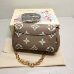 Louis Vuitton Favorite Bicolor Monogram Beige 24Cm M45836 - Image 4