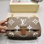 Louis Vuitton Favorite Bicolor Monogram Beige 24Cm M45836 - Image 5