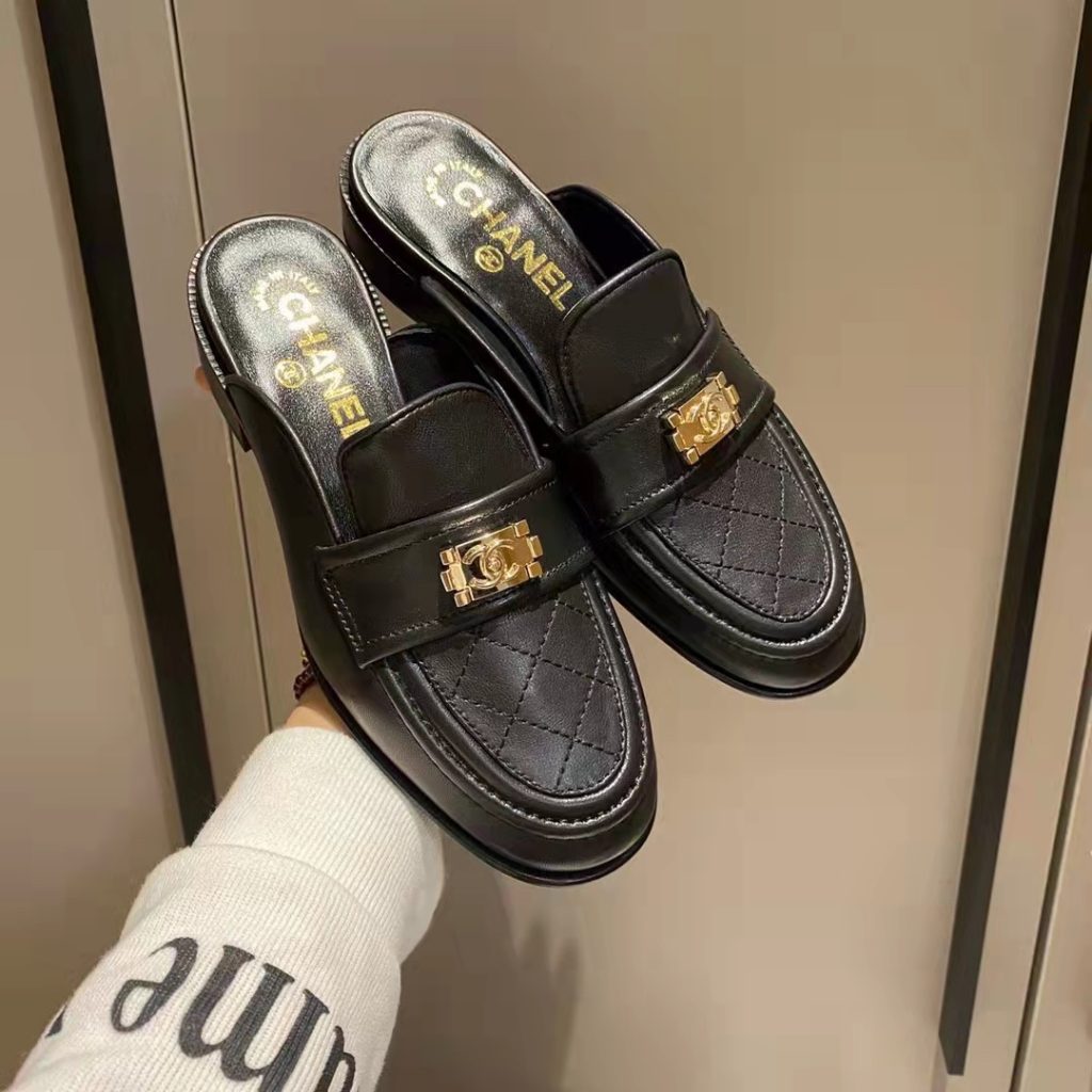 Chanel Casual Pain Laether Elegant Mules Sandals Black - Image 4