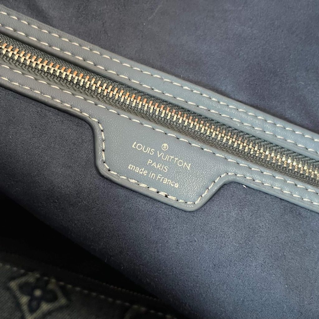 Louis Vuitton Neverfull MM Bag Monogram Denim Blue 32Cm - Image 6