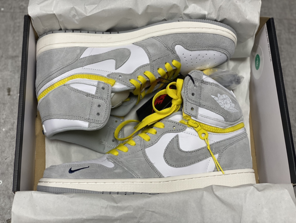 Air Jordan 1 High Switch Light Smoke Grey - Image 4