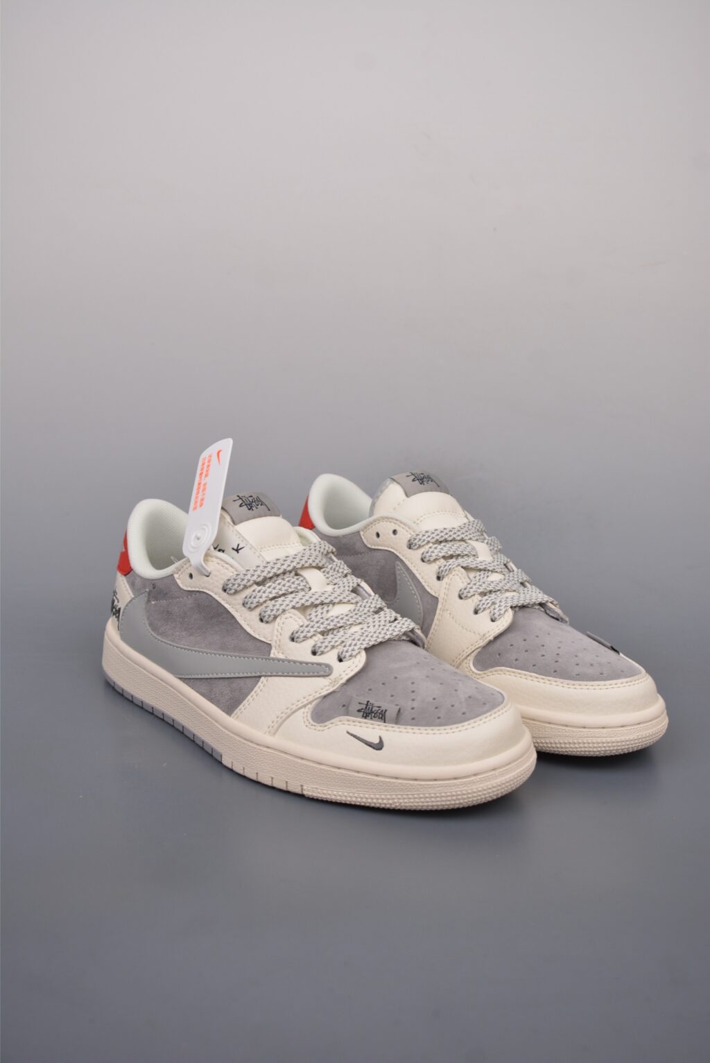 Nike Jordan Air Jordan 1 Sneaker - Image 5