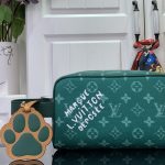 Louis Vuitton Rocker Dopp Kit Green 22Cm - Image 4