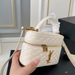 Saint Laurent Gaby Vanity Bag In Blanc Vintage 18Cm 7667311El079207 - Image 3