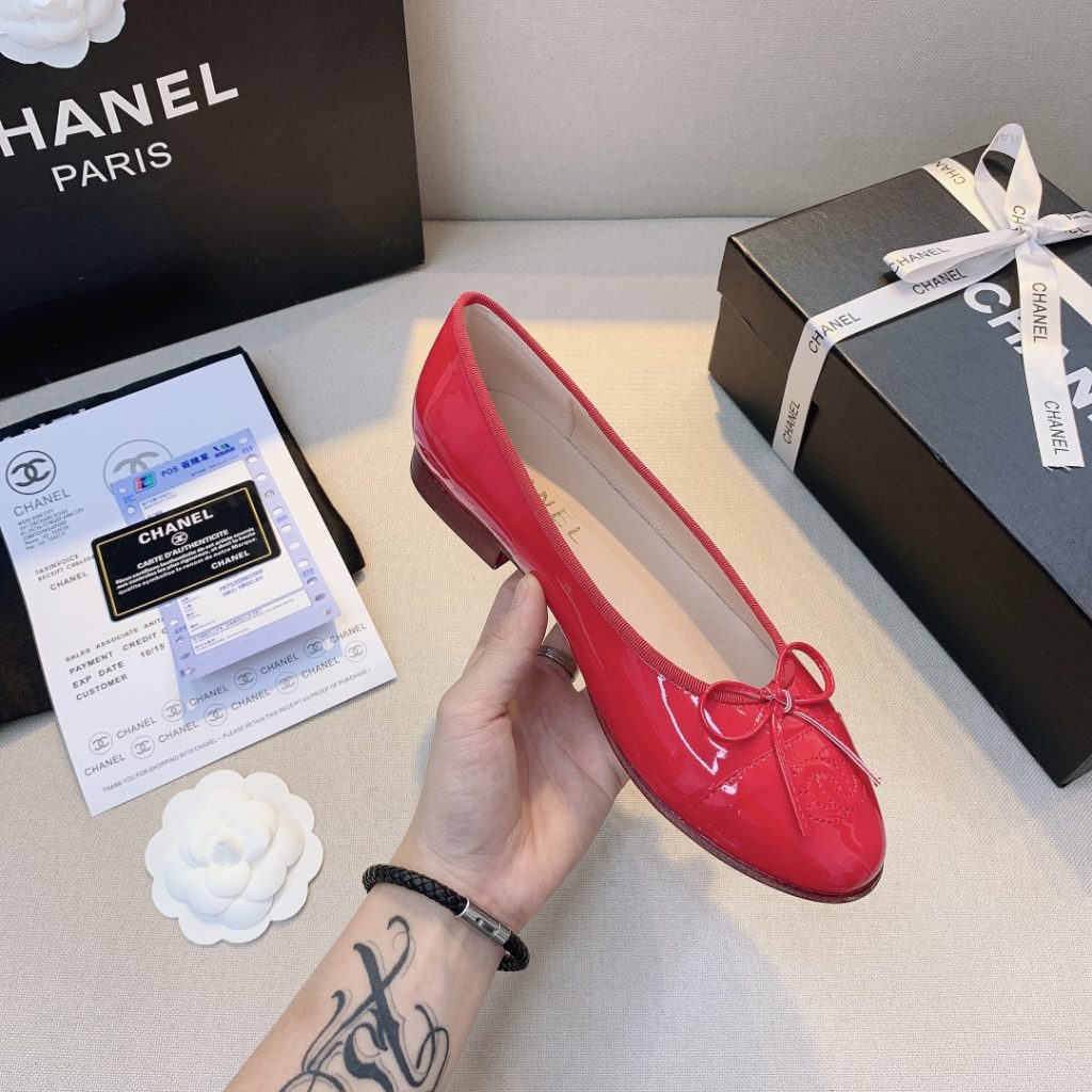 Chanel Patent Leather CC Cap Toe Ballet Flats Red - Image 5