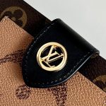 Louis Vuitton Juliette Wallet Monogram Giant Brown 13Cm M69432 - Image 6