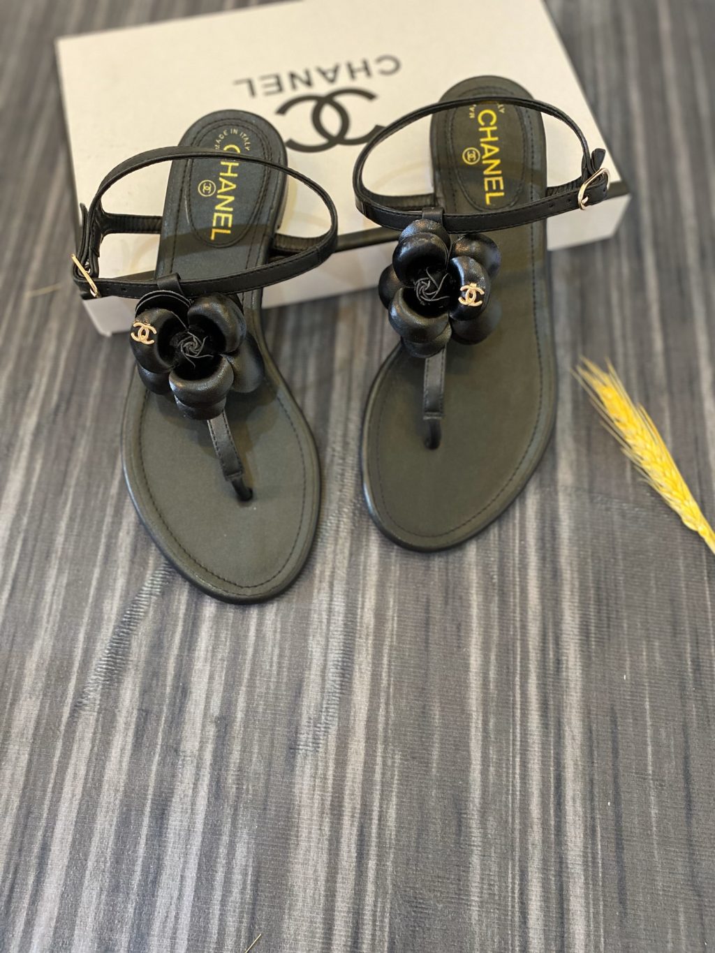 CHANEL JELLY BLACK RUBBER CAMELLIA SANDALS BLACK - Image 5