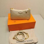 Louis Vuitton Easy Pouch On Strap Cream 19Cm M81066 - Image 3