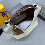 Louis Vuitton Carmel Hobo Mahina Leather White And Brown 40Cm - Image 11