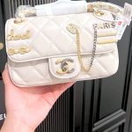 Chanel 22C Quilted Lucky Charm White 20Cm - Image 4