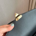 Louis Vuitton Pochette Métis East West Bag Black 21Cm M46595 - Image 9