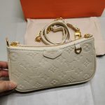 Louis Vuitton Easy Pouch On Strap Cream 19Cm M81066 - Image 5